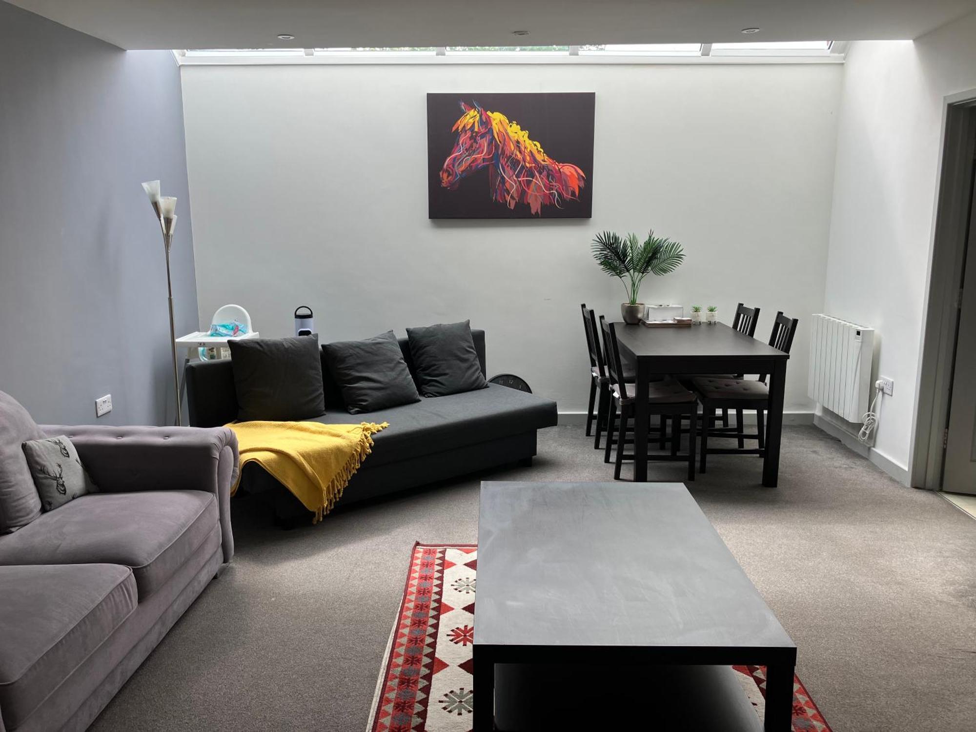 Lancing Apartments - Spacious 2 Bed - Sleeps 6 - Burnham Village Slough Exterior photo